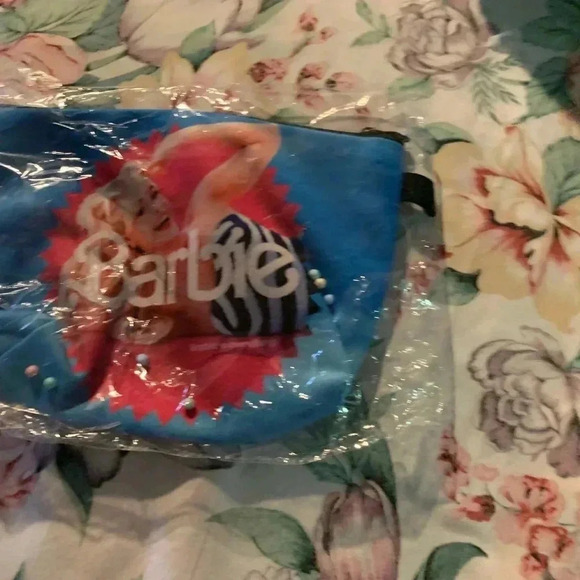 Barbie Cosmetic Bag - Picture 2 of 3